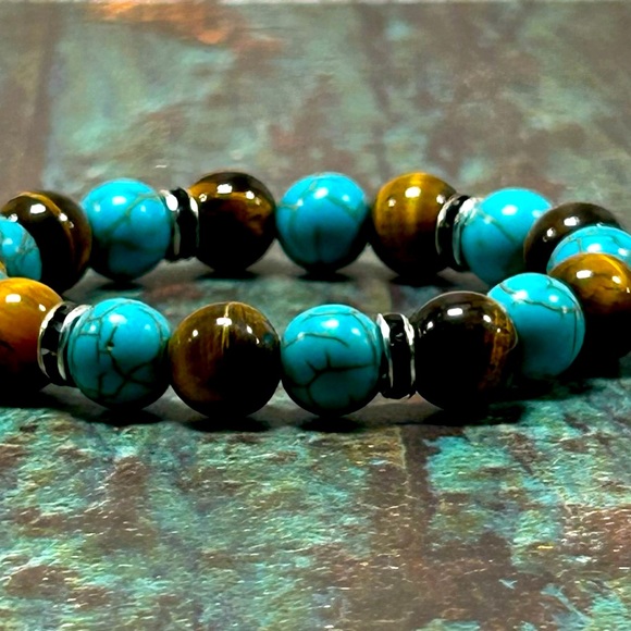 Handmade Wolf Charm Bracelet with Tiger Eye & Turquoise! - Picture 6 of 6
